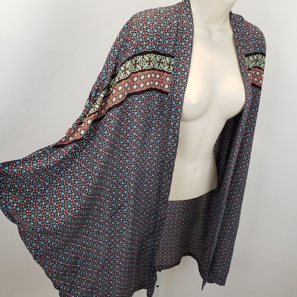 VICTORIA SECRET geometric print kimono size XS/S - Picture 7 of 11